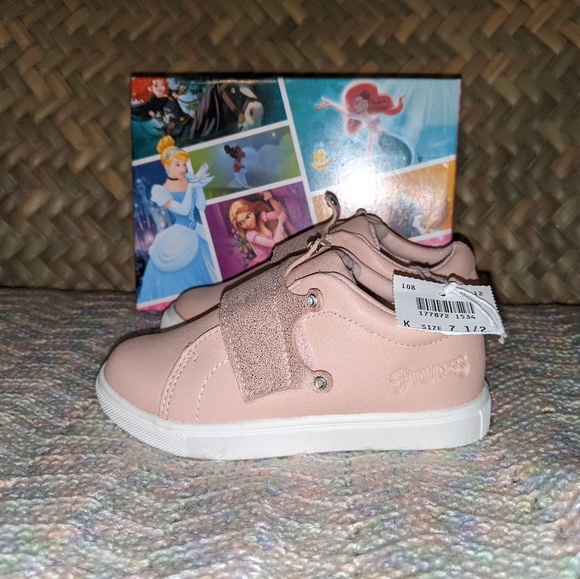 Disney Princess Low RFL Princess - Picture 2 of 6